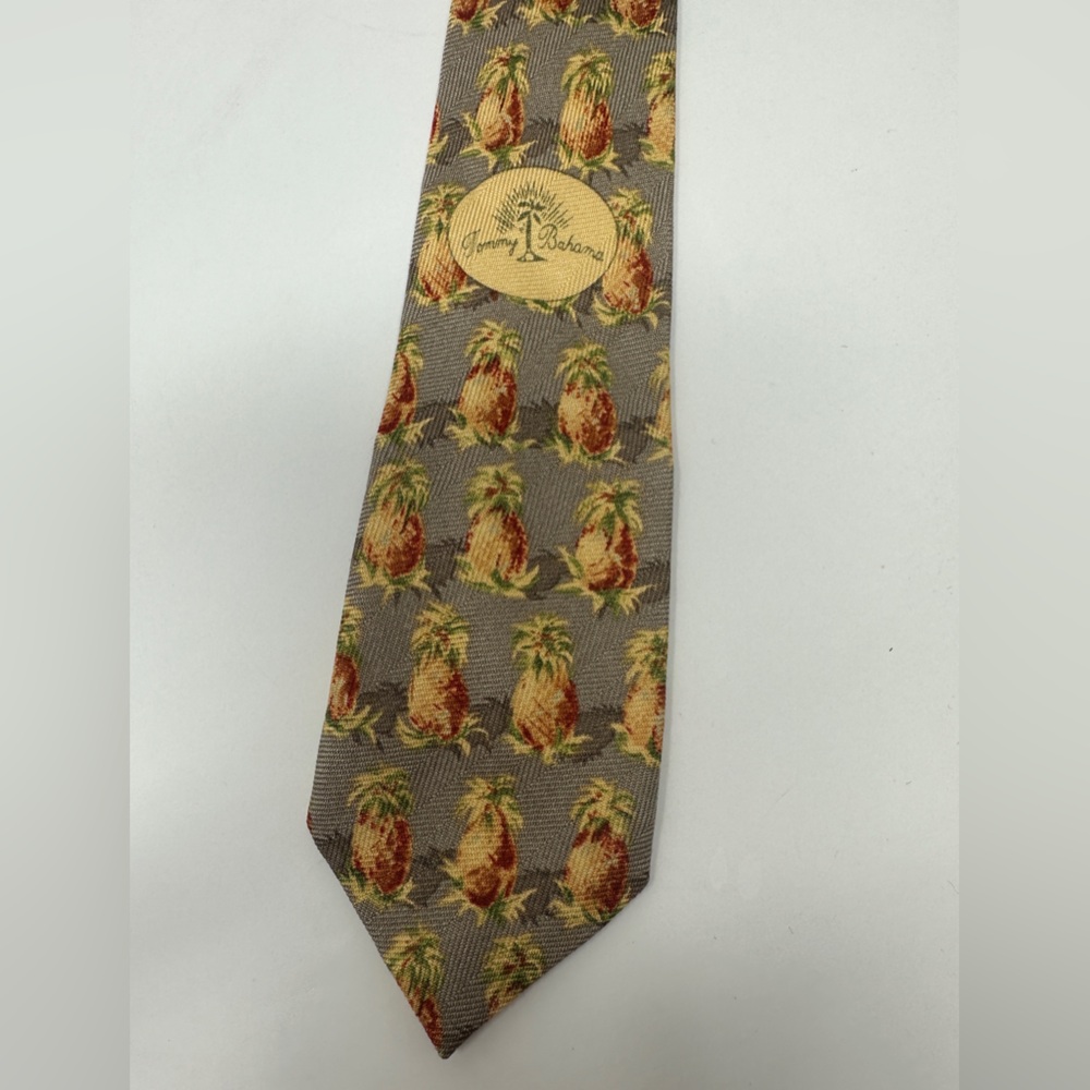 Tommy Bahama silk tie 58 x 4 - Picture 4 of 11